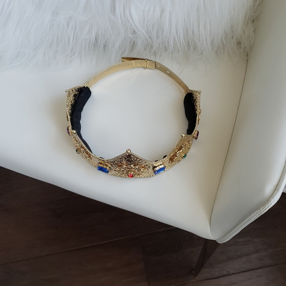 COPY - Crown - Picture 5 of 5